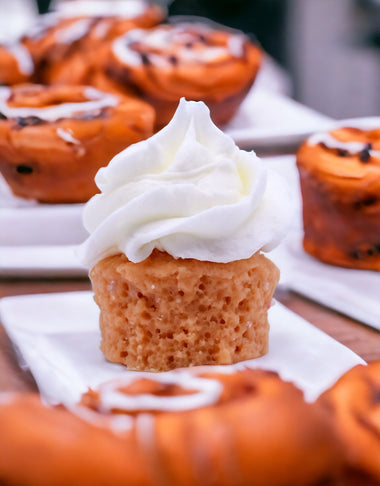 Cinnamon Cream -6 Piece Mini Cupcake Wax Melts