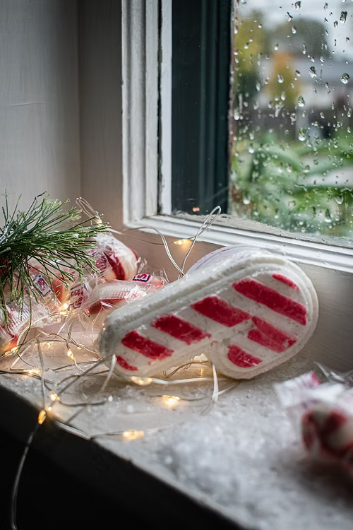 Candy Cane Bath Bomb